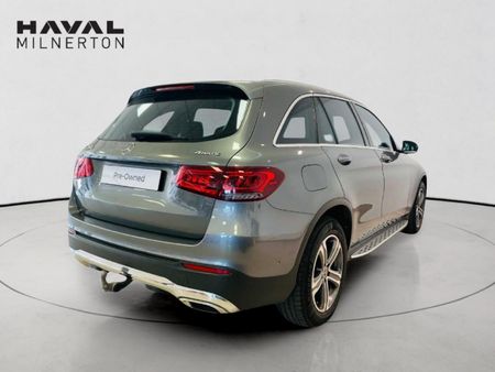 2020-Mercedes-Benz-GLC-300-4Matic_3