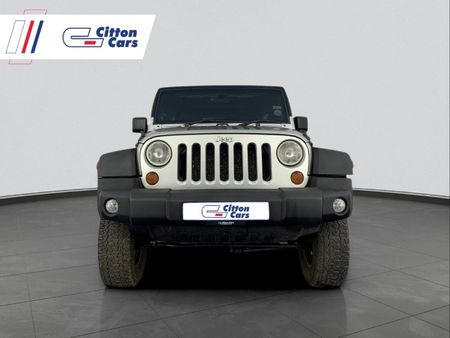 2010-Jeep-Wrangler-Unlimited-38-Rubicon-Auto_1