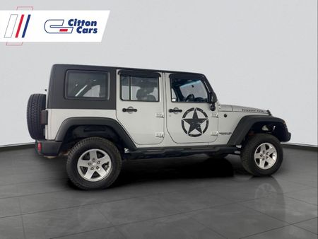 2010-Jeep-Wrangler-Unlimited-38-Rubicon-Auto_4