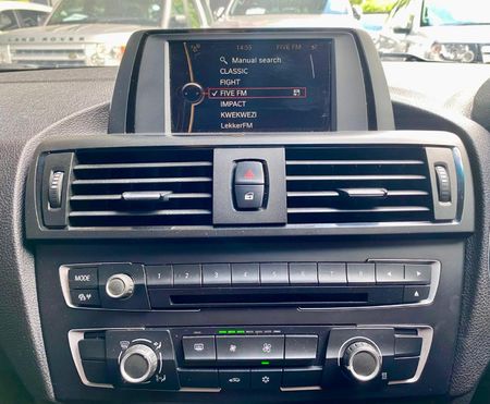 2012-BMW-1-Series-118i-5-dr-Sport-Auto_13
