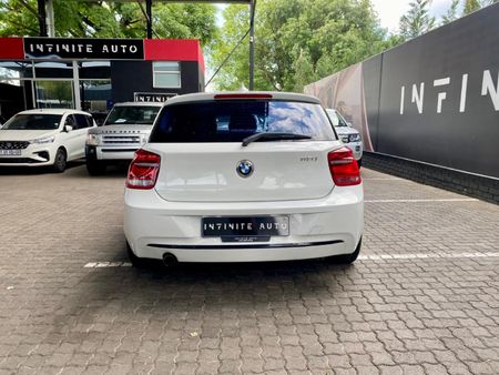 2012-BMW-1-Series-118i-5-dr-Sport-Auto_3