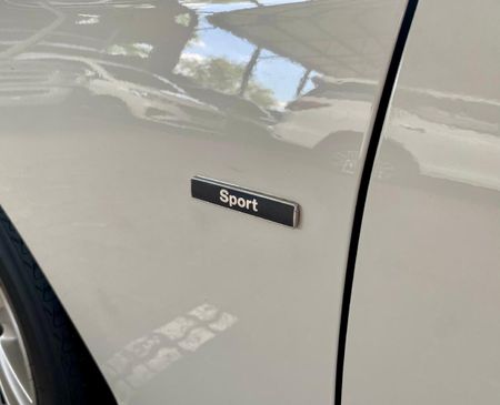 2012-BMW-1-Series-118i-5-dr-Sport-Auto_8