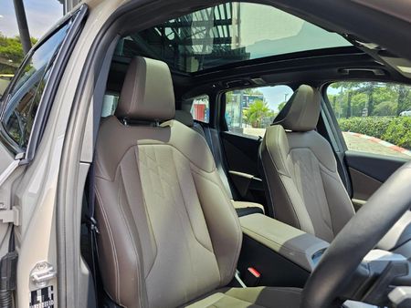 2024-BMW-X3-30e-xDrive-M-Sport_9