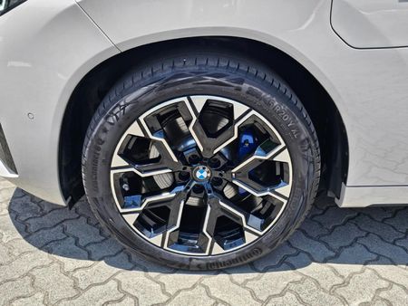 2024-BMW-X3-30e-xDrive-M-Sport_5
