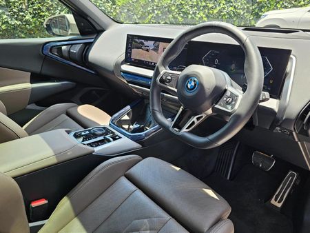 2024-BMW-X3-30e-xDrive-M-Sport_6