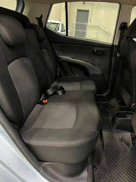 2012-Hyundai-i10-11-GLS-Motion_12