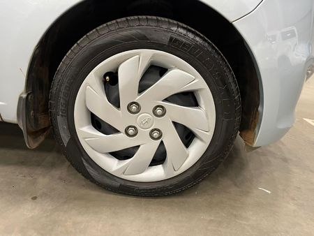 2012-Hyundai-i10-11-GLS-Motion_8