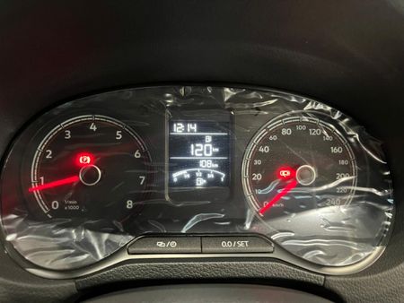 2025-Volkswagen-Polo-Vivo-14-Life_10