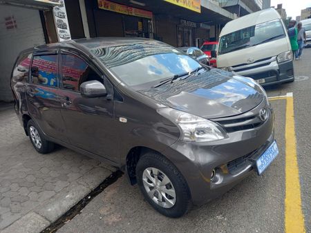 2013-Toyota-Avanza-15-SX_0