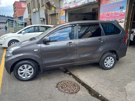2013-Toyota-Avanza-15-SX_2