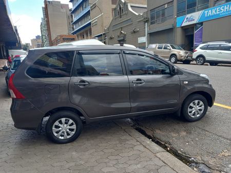 2013-Toyota-Avanza-15-SX_3