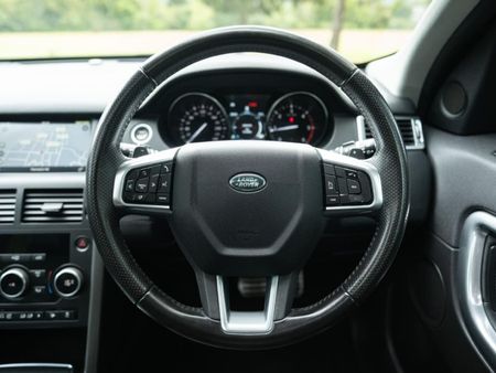 2019-Land-Rover-Discovery-Sport-20i4-D-HSE-Lux_16
