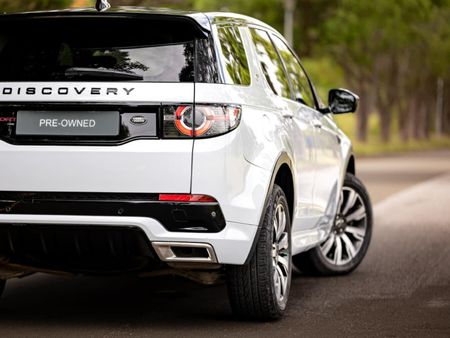2019-Land-Rover-Discovery-Sport-20i4-D-HSE-Lux_18