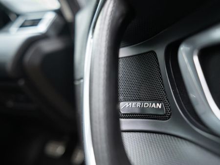 2019-Land-Rover-Discovery-Sport-20i4-D-HSE-Lux_20