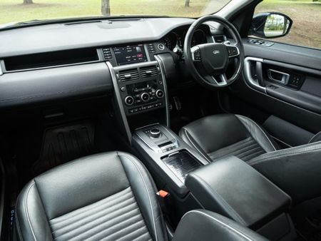 2019-Land-Rover-Discovery-Sport-20i4-D-HSE-Lux_23