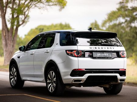 2019-Land-Rover-Discovery-Sport-20i4-D-HSE-Lux_4