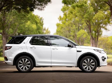 2019-Land-Rover-Discovery-Sport-20i4-D-HSE-Lux_7