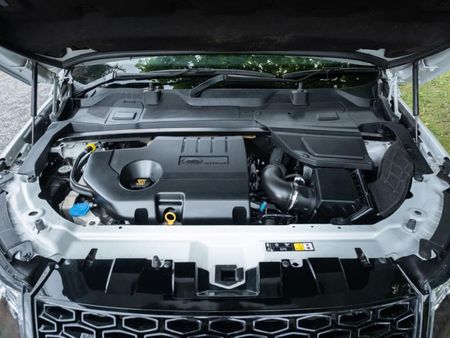 2019-Land-Rover-Discovery-Sport-20i4-D-HSE-Lux_8