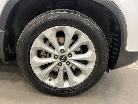 2014-Kia-Sorento-22-Auto_8