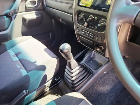 2009-Suzuki-Jimny-13_15