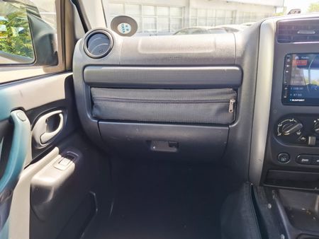 2009-Suzuki-Jimny-13_22