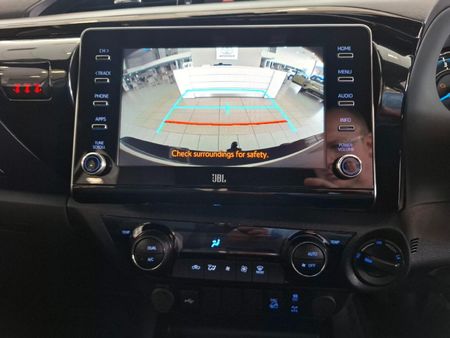 2026-Toyota-Hilux-28-GD-6-RB-Legend-55-4x4-Auto-Double-Cab_16