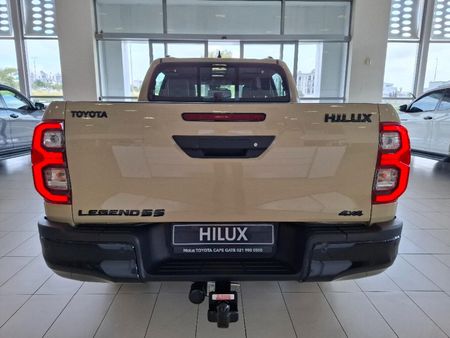 2026-Toyota-Hilux-28-GD-6-RB-Legend-55-4x4-Auto-Double-Cab_23