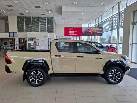 2026-Toyota-Hilux-28-GD-6-RB-Legend-55-4x4-Auto-Double-Cab_7
