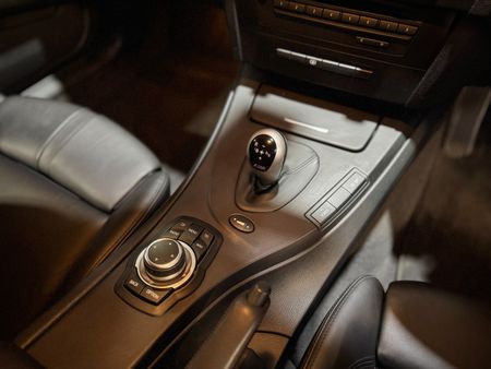 2010-BMW-M3-Coupe-Auto_13
