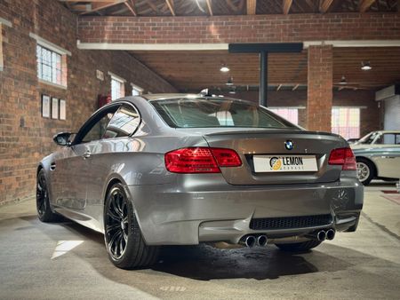2010-BMW-M3-Coupe-Auto_7