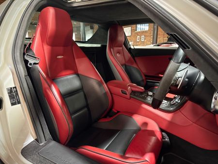 2010-Mercedes-AMG-SLS-AMG_9