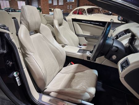2007-Aston-Martin-DB9-Volante-Manual_9