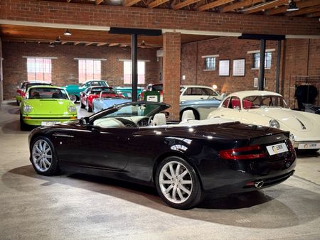 2007-Aston-Martin-DB9-Volante-Manual_6