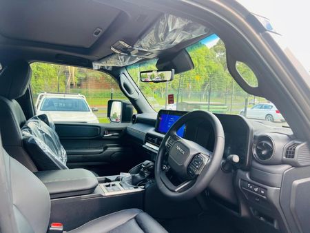 2026-Toyota-Land-Cruiser-Prado-VX-R-28GD-Auto_5