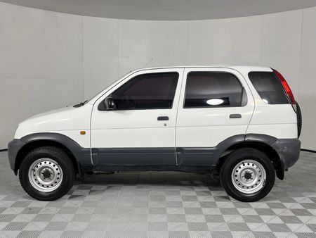 2005-Daihatsu-Terios-13_14