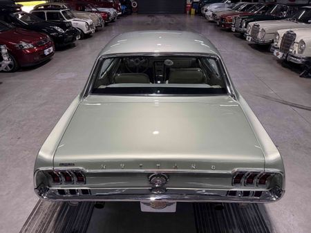1967-Ford-Mustang-GTA-Notchback_9