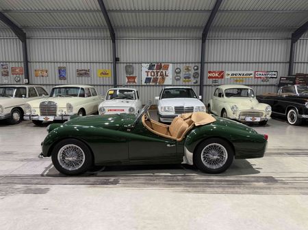1957-Triumph-TR3-Roadster_10
