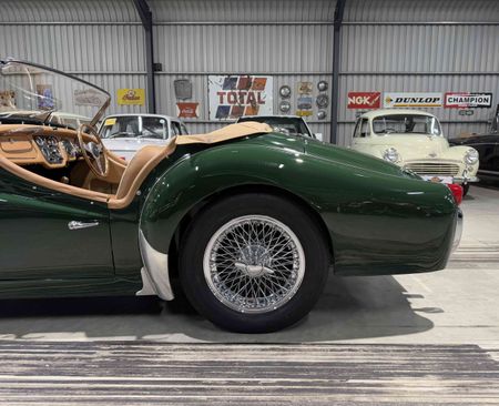 1957-Triumph-TR3-Roadster_11