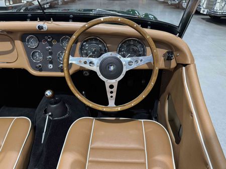 1957-Triumph-TR3-Roadster_18