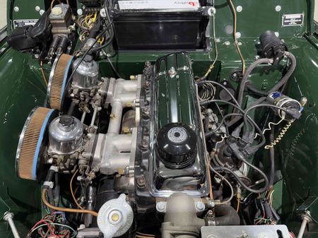 1957-Triumph-TR3-Roadster_37