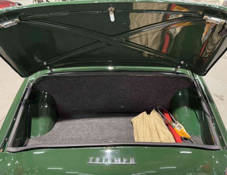 1957-Triumph-TR3-Roadster_38