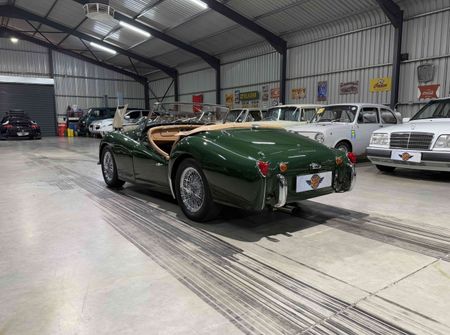 1957-Triumph-TR3-Roadster_5