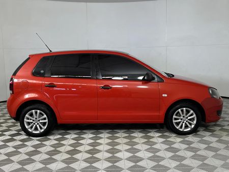 2012-Volkswagen-Polo-Vivo-14-Trendline-5-dr_14