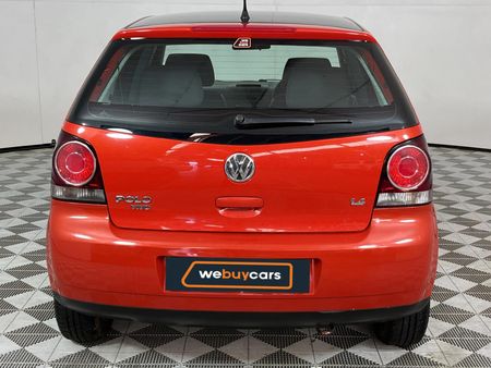 2012-Volkswagen-Polo-Vivo-14-Trendline-5-dr_15