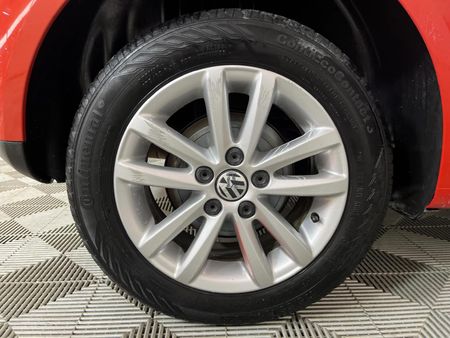 2012-Volkswagen-Polo-Vivo-14-Trendline-5-dr_7