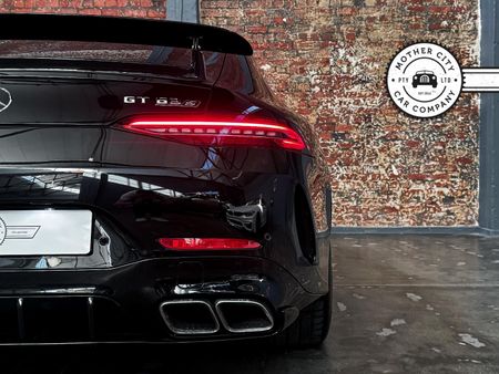 2021-Mercedes-AMG-GT-63-S_9