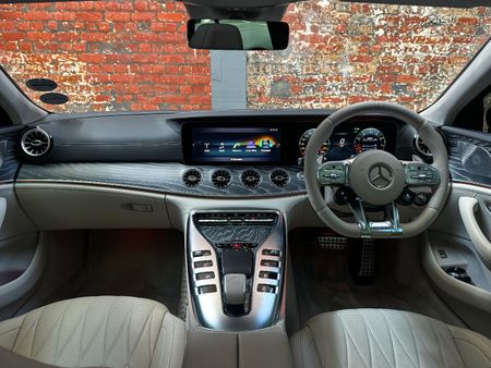 2021-Mercedes-AMG-GT-63-S_21