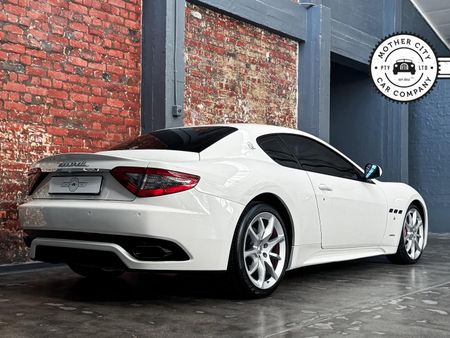 2014-Maserati-GranTurismo-Sport_10