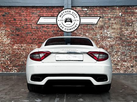 2014-Maserati-GranTurismo-Sport_11