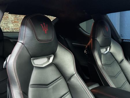 2014-Maserati-GranTurismo-Sport_15